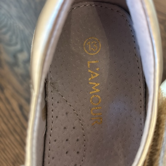 L’Amour Selina scalloped Mary Janes - size 13 - Picture 2 of 5